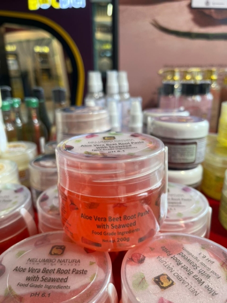 Aloe vera beet root paste with seaweed